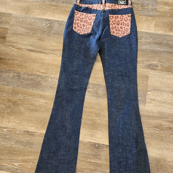 Jeans - Picture 2 of 3